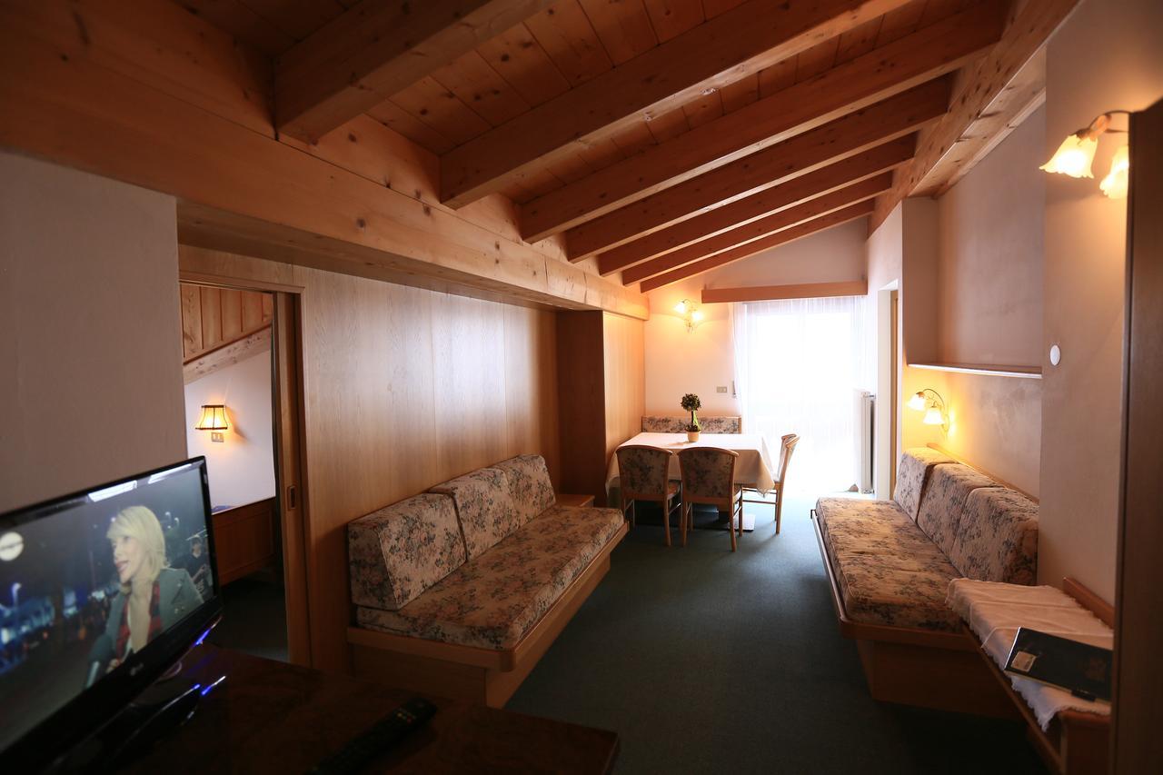 Albergo Arnica Canazei Luaran gambar